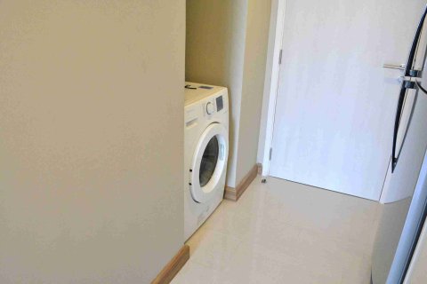 Condo in Bangkok, Thailand, 2 bedrooms № 183961 - photo 21