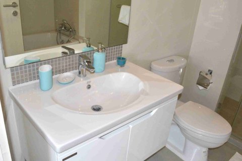 Condo in Bangkok, Thailand, 2 bedrooms № 183961 - photo 17