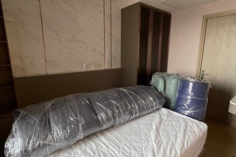 Studio dans le Condo à Din Daeng, Bangkok, Thaïlande  № 149031 - photo 17