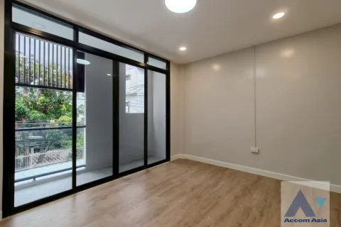 Reihenhaus in Watthana, Bangkok, Thailand 3 Schlafzimmer № 216068 - Foto 9
