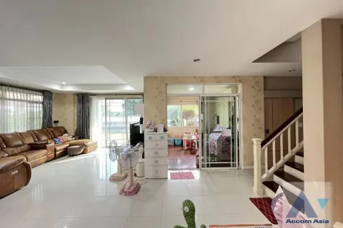 Haus in Samut Prakan, Thailand 5 Schlafzimmer № 215827 - Foto 4
