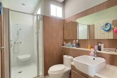 Haus in Samut Prakan, Thailand 5 Schlafzimmer № 215827 - Foto 10