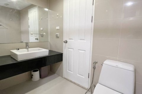 Condo à Bangkok, Thaïlande, 3 chambres № 172991 - photo 8
