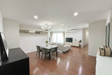 Кондоминиум с 3 спальнями в Бангкоке, Таиланд № 172990 - фото 2