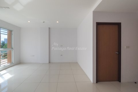 Studio in the Condo in Bang Lamung, Thailand № 205234 - photo 2