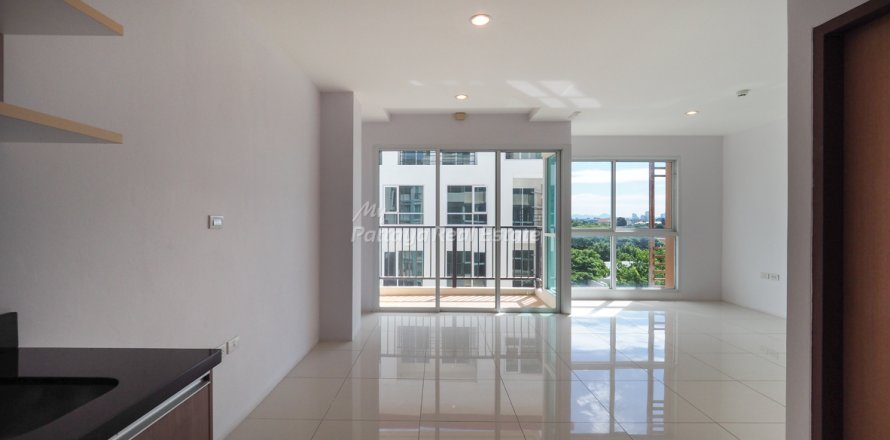 Studio in the Condo in Bang Lamung, Thailand № 205234
