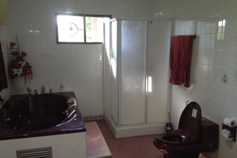 Maison à San Sai, Thaïlande 4 chambres № 163325 - photo 24