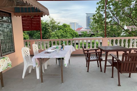 Maison à Bang Phlat, Bangkok, Thaïlande 6 chambres № 163326 - photo 2