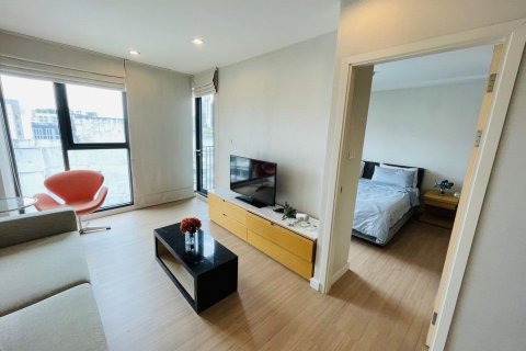 Студия в кондо в Ваттхане, Бангкок, Таиланд № 163323 - фото 2