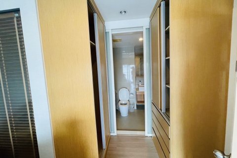 Студия в кондо в Ваттхане, Бангкок, Таиланд № 163323 - фото 4