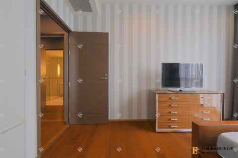 Condo in Bangkok, Thailand, 2 bedrooms  № 220627 - photo 6