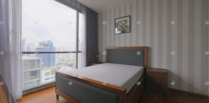 Condo in Bangkok, Thailand, 2 bedrooms  № 220627