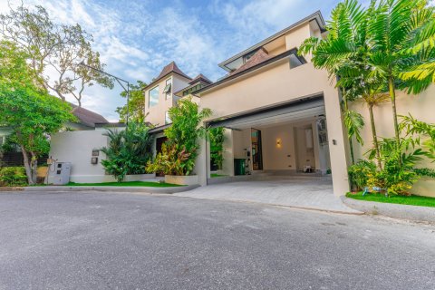 Дом в Паттайе, Таиланд с 6 спальнями  № 135324 - фото 5