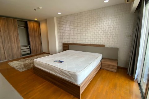 Кондоминиум с 3 спальнями в Банг-Кхо-Лаеме, Бангкок, Таиланд № 164562 - фото 8