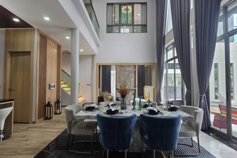 House in Pattaya, Thailand 5 bedrooms № 155704 - photo 6