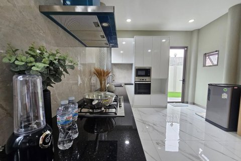 House in Pattaya, Thailand 5 bedrooms № 155704 - photo 11