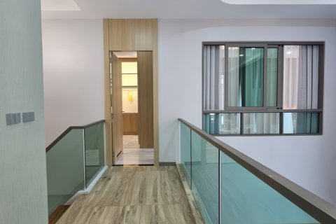 House in Pattaya, Thailand 5 bedrooms № 155704 - photo 26