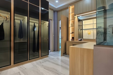 House in Pattaya, Thailand 5 bedrooms № 155704 - photo 19