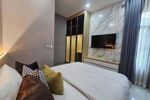 House in Pattaya, Thailand 5 bedrooms № 155704 - photo 23