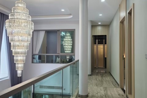 House in Pattaya, Thailand 5 bedrooms № 155704 - photo 27