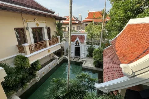 Villa à Pattaya, Thaïlande 3 chambres № 155706 - photo 2