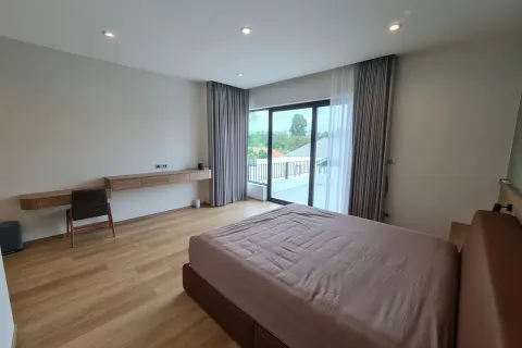 House in Pattaya, Thailand 4 bedrooms № 155707 - photo 17