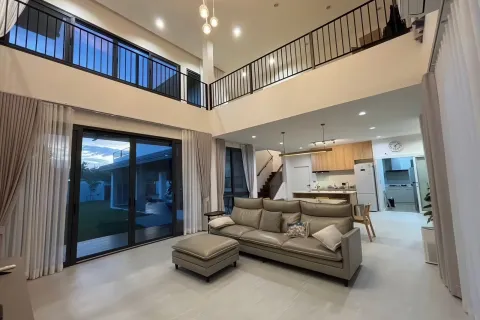 House in Pattaya, Thailand 4 bedrooms № 155707 - photo 2