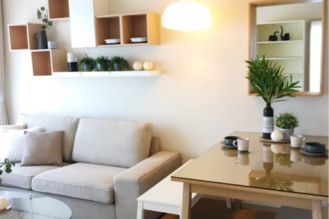 Condo in Bangkok, Thailand, 1 bedroom  № 143716 - photo 2