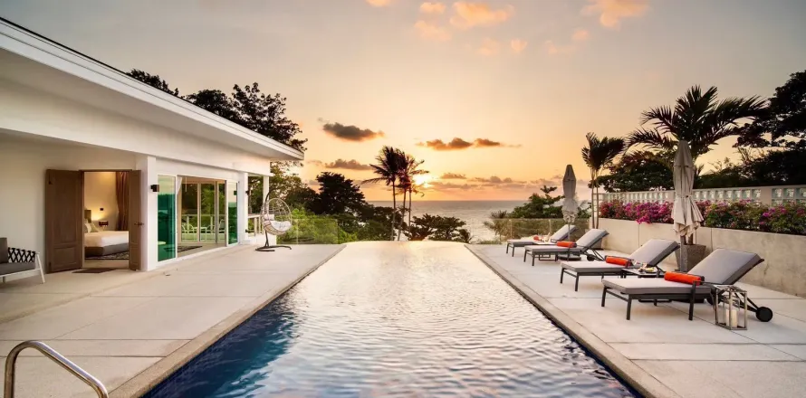 Villa in Phuket, Thailand 3 bedrooms № 173495