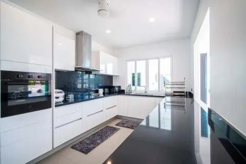 Villa in Phuket, Thailand 3 bedrooms № 173495 - photo 17