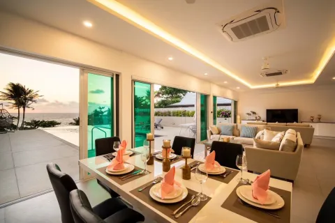 Villa in Phuket, Thailand 3 bedrooms № 173495 - photo 10