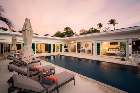 Villa in Phuket, Thailand 3 bedrooms № 173495 - photo 9