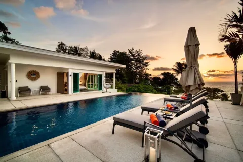 Villa in Phuket, Thailand 3 bedrooms № 173495 - photo 2