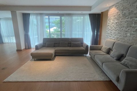 Condo à Khlong Toei, Bangkok, Thaïlande, 4 chambres  № 173496 - photo 2