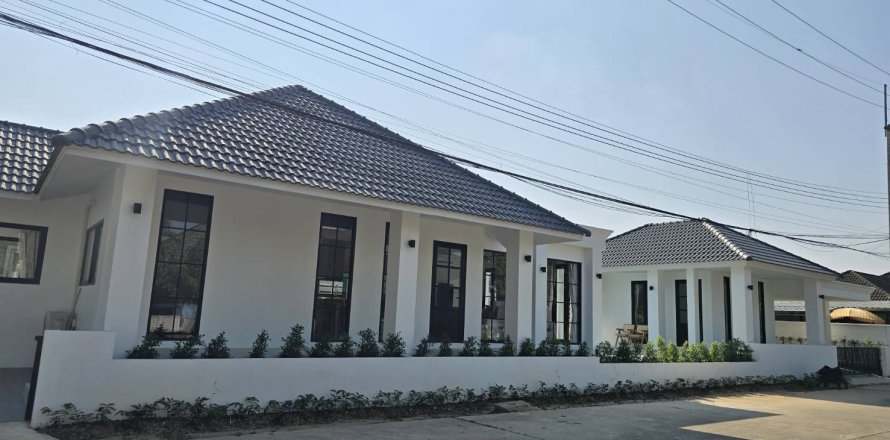 Villa à Hang Dong, Thaïlande 3 chambres № 173494