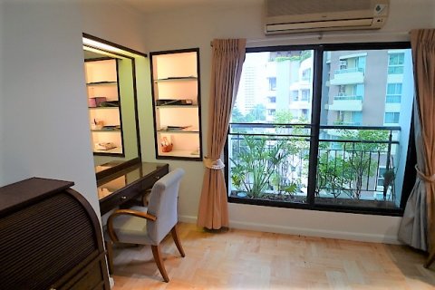 Condo in Bangkok, Thailand, 2 bedrooms  № 143830 - photo 6