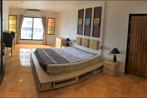 Condo in Bangkok, Thailand, 2 bedrooms  № 143830 - photo 5