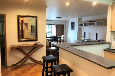 Condo in Bangkok, Thailand, 2 bedrooms  № 143830 - photo 8