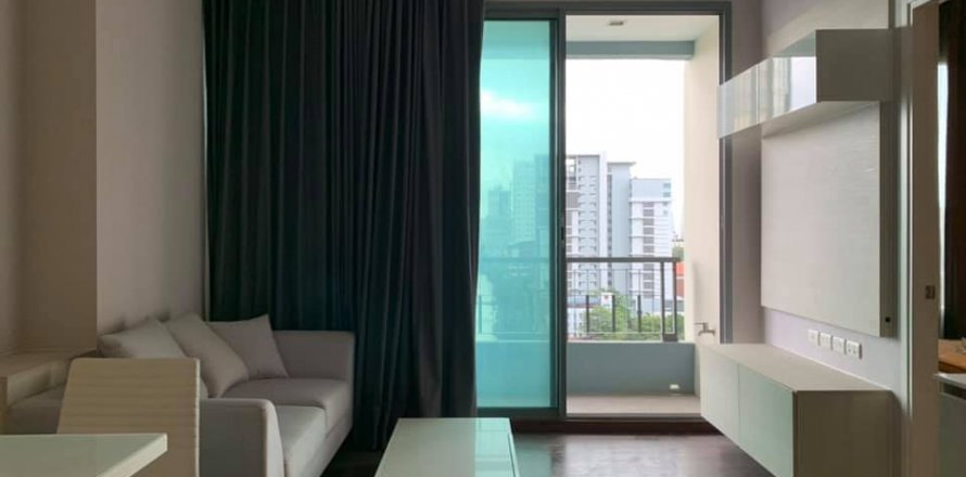 Condo in Bangkok, Thailand, 2 bedrooms  № 143828