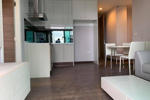 Condo in Bangkok, Thailand, 2 bedrooms  № 143828 - photo 2