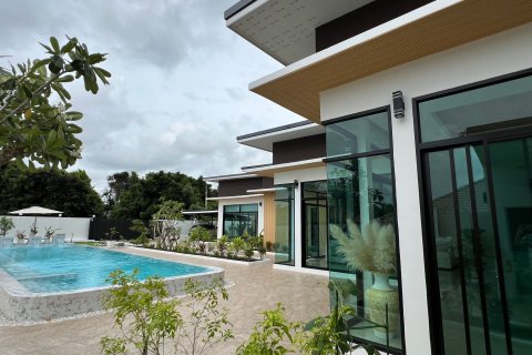 Дом в Паттайе, Таиланд с 4 спальнями  № 140089 - фото 4