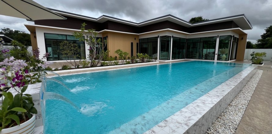 Дом в Паттайе, Таиланд с 4 спальнями  № 140089