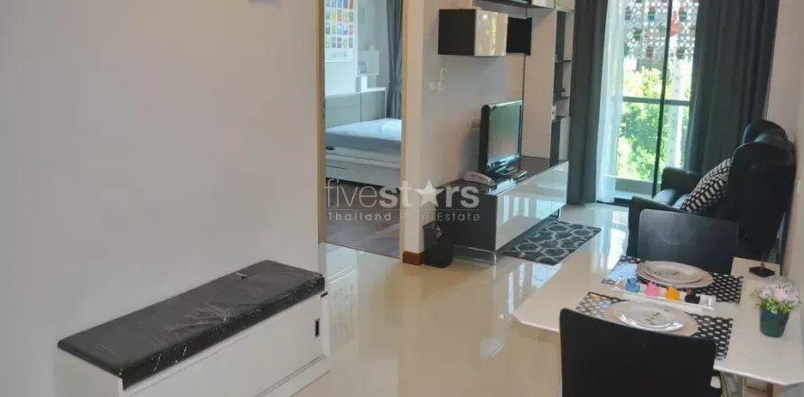 Condo in Watthana, Bangkok, Thailand, 2 bedrooms № 140086