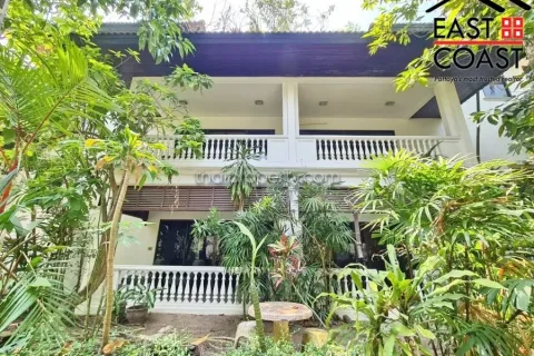 Casa de 3 dormitorios en Pattaya, Tailandia № 213604