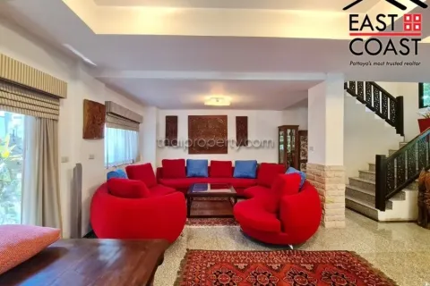 Casa de 3 dormitorios en Pattaya, Tailandia № 213604 - foto 10