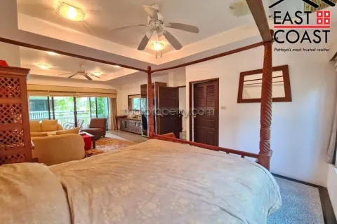 Casa de 3 dormitorios en Pattaya, Tailandia № 213604 - foto 25