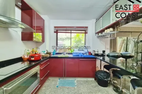 Casa de 3 dormitorios en Pattaya, Tailandia № 213604 - foto 18