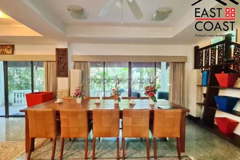 Casa de 3 dormitorios en Pattaya, Tailandia № 213604 - foto 11
