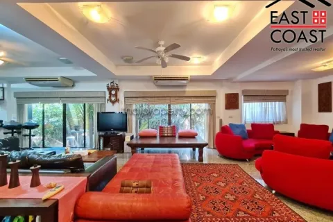 Casa de 3 dormitorios en Pattaya, Tailandia № 213604 - foto 6