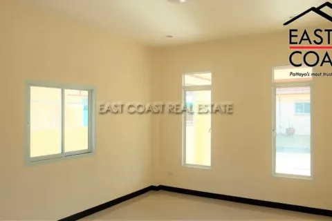 Casa de 2 dormitorios en Pattaya, Tailandia № 213605 - foto 15